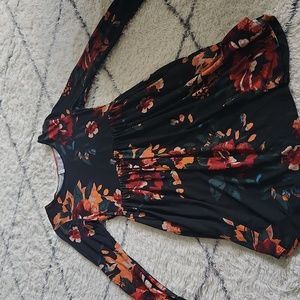 comfy floral print dress size small
